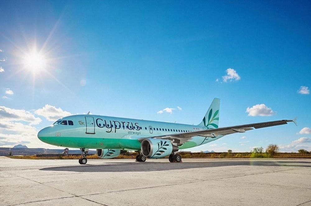 Самолет Cyprus Airways